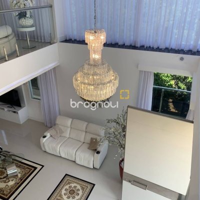 Casa com 739m², 4 quartos (sendo 4 suítes), 4 garagens, no bairro Jurerê Internacional em Florianópolis