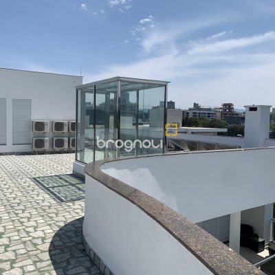 Casa com 739m², 4 quartos (sendo 4 suítes), 4 garagens, no bairro Jurerê Internacional em Florianópolis