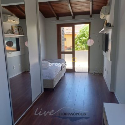 Casa com 200m², 4 quartos (sendo 1 suíte), 3 garagens, no bairro Jurerê Internacional em Florianópolis