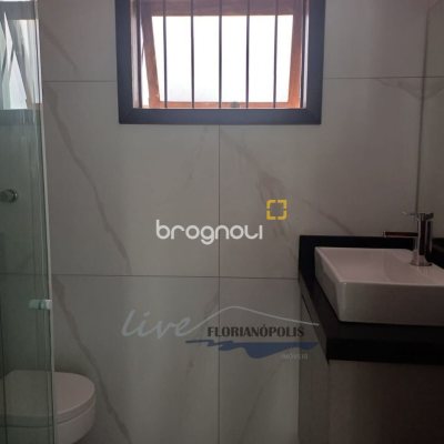 Casa com 200m², 4 quartos (sendo 1 suíte), 3 garagens, no bairro Jurerê Internacional em Florianópolis