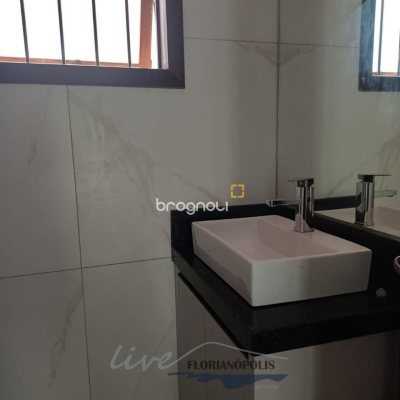 Casa com 200m², 4 quartos (sendo 1 suíte), 3 garagens, no bairro Jurerê Internacional em Florianópolis