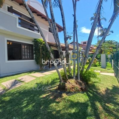 Casa com 200m², 4 quartos (sendo 1 suíte), 3 garagens, no bairro Jurerê Internacional em Florianópolis