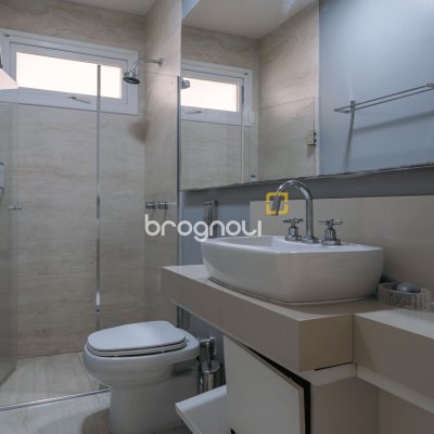 Casa com 818m², 6 quartos (sendo 4 suítes), 4 garagens, no bairro Canajurê em Florianópolis