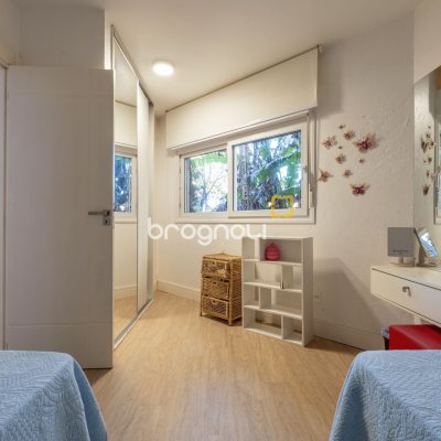 Casa com 818m², 6 quartos (sendo 4 suítes), 4 garagens, no bairro Canajurê em Florianópolis