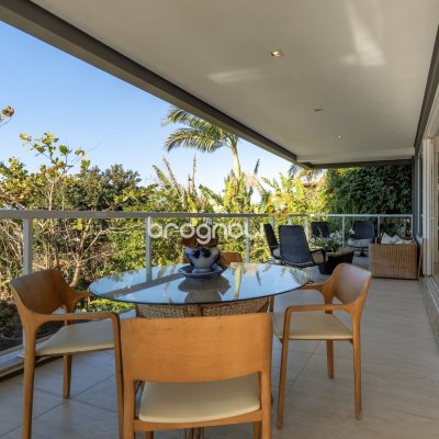 Casa com 818m², 6 quartos (sendo 4 suítes), 4 garagens, no bairro Canajurê em Florianópolis