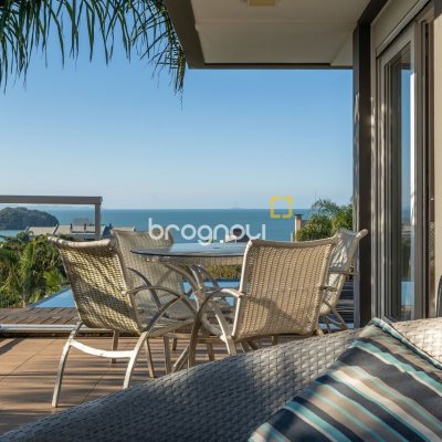 Casa com 818m², 6 quartos (sendo 4 suítes), 4 garagens, no bairro Canajurê em Florianópolis