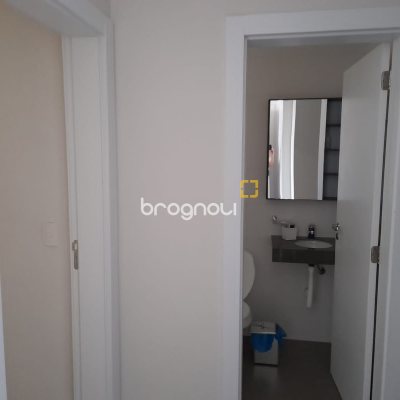 Casa com 421m², 4 quartos (sendo 4 suítes), 4 garagens, no bairro Jurerê em Florianópolis