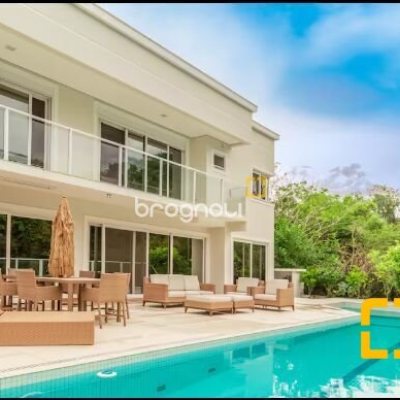 Casa com 650m², 7 quartos (sendo 6 suítes), 5 garagens, no bairro Jurerê Internacional em Florianópolis