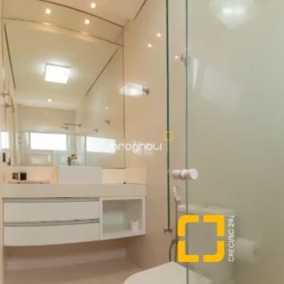 Casa com 650m², 7 quartos (sendo 6 suítes), 5 garagens, no bairro Jurerê Internacional em Florianópolis