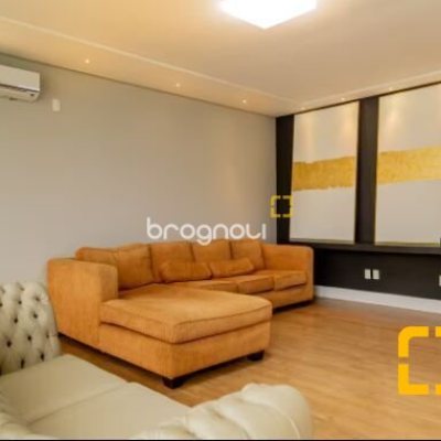 Casa com 650m², 7 quartos (sendo 6 suítes), 5 garagens, no bairro Jurerê Internacional em Florianópolis