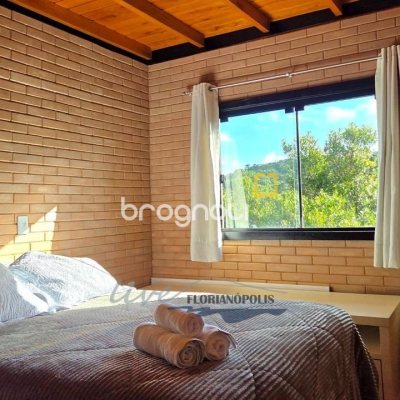 Casa com 200m², 3 quartos (sendo 2 suítes), 3 garagens, no bairro Rancho Queimado em Rancho Queimado
