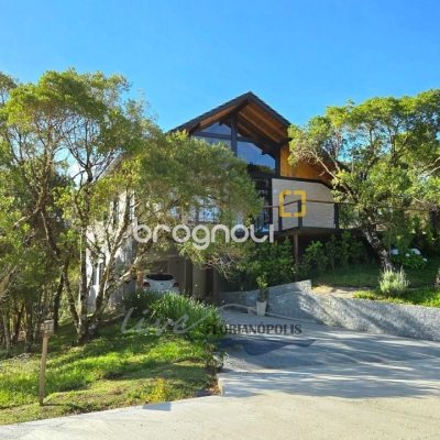 Casa com 200m², 3 quartos (sendo 2 suítes), 3 garagens, no bairro Rancho Queimado em Rancho Queimado