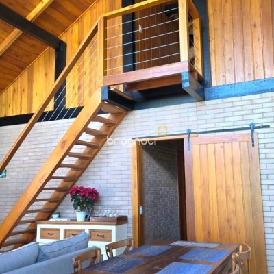 Casa com 200m², 3 quartos (sendo 2 suítes), 3 garagens, no bairro Rancho Queimado em Rancho Queimado