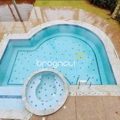 Casa com 1050m², 4 quartos (sendo 4 suítes), 5 garagens, no bairro Jurerê Internacional em Florianópolis