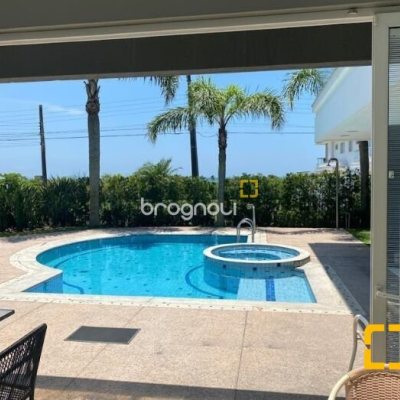 Casa com 1050m², 4 quartos (sendo 4 suítes), 5 garagens, no bairro Jurerê Internacional em Florianópolis