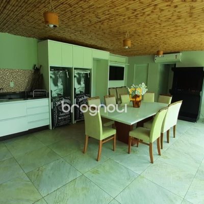 Casa com 500m², 6 quartos (sendo 6 suítes), 3 garagens, no bairro Jurerê Internacional em Florianópolis