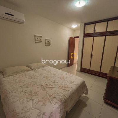 Casa com 300m², 4 quartos (sendo 4 suítes), 4 garagens, no bairro Jurerê Internacional em Florianópolis