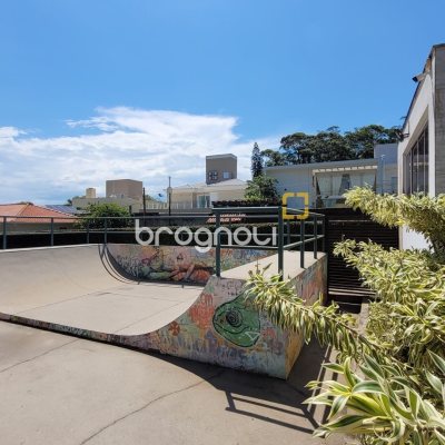 Terreno com 762m², no bairro Cacupé em Florianópolis