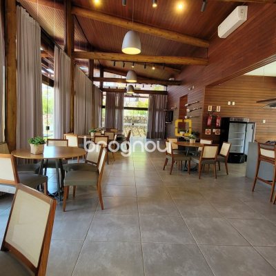 Terreno com 762m², no bairro Cacupé em Florianópolis