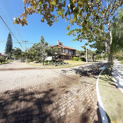 Casa com 600m², 5 quartos (sendo 5 suítes), 6 garagens, no bairro Jurerê em Florianópolis