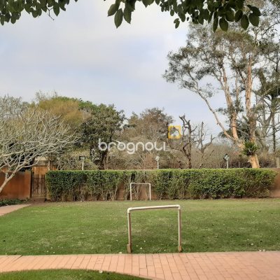 Casa com 600m², 5 quartos (sendo 5 suítes), 6 garagens, no bairro Jurerê em Florianópolis