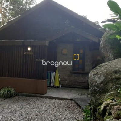 Pousada / Hotel com 213m², 6 quartos (sendo 1 suíte), no bairro Jurerê Internacional em Florianópolis