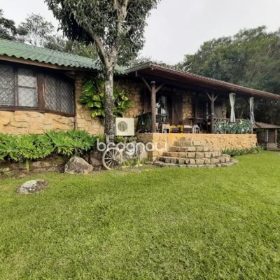 Pousada / Hotel com 213m², 6 quartos (sendo 1 suíte), no bairro Jurerê Internacional em Florianópolis