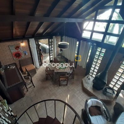 Pousada / Hotel com 213m², 6 quartos (sendo 1 suíte), no bairro Jurerê Internacional em Florianópolis