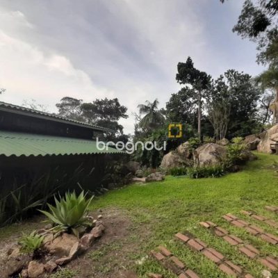 Pousada / Hotel com 213m², 6 quartos (sendo 1 suíte), no bairro Jurerê Internacional em Florianópolis