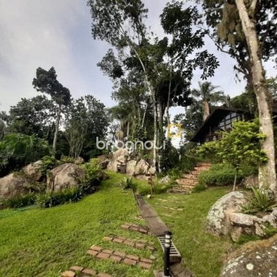 Pousada / Hotel com 213m², 6 quartos (sendo 1 suíte), no bairro Jurerê Internacional em Florianópolis