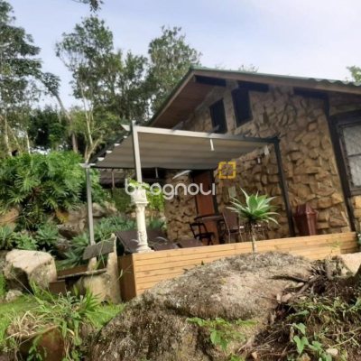 Pousada / Hotel com 213m², 6 quartos (sendo 1 suíte), no bairro Jurerê Internacional em Florianópolis