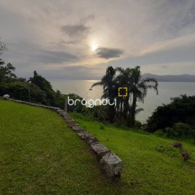 Pousada / Hotel com 213m², 6 quartos (sendo 1 suíte), no bairro Jurerê Internacional em Florianópolis