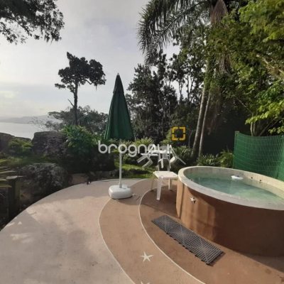 Pousada / Hotel com 213m², 6 quartos (sendo 1 suíte), no bairro Jurerê Internacional em Florianópolis
