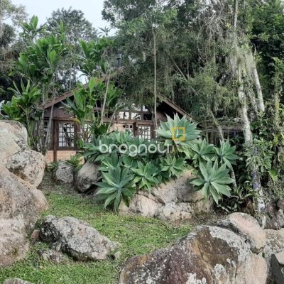Pousada / Hotel com 213m², 6 quartos (sendo 1 suíte), no bairro Jurerê Internacional em Florianópolis