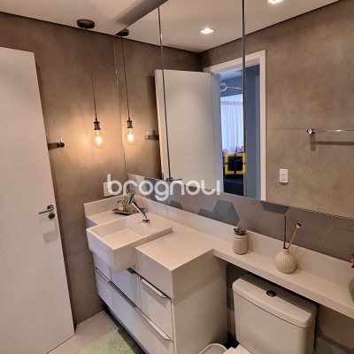 Apartamento com 49m², 1 quarto, 1 garagem, no bairro Jurerê Internacional em Florianópolis