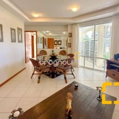 Apartamento com 234m², 4 quartos (sendo 4 suítes), 2 garagens, no bairro Jurerê Internacional em Florianópolis
