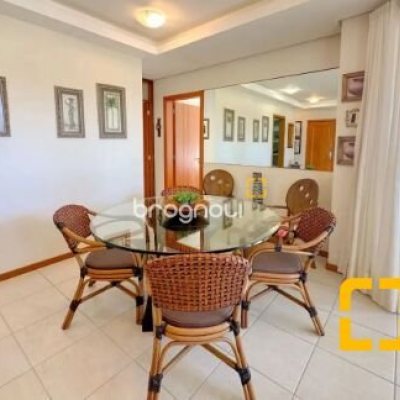 Apartamento com 234m², 4 quartos (sendo 4 suítes), 2 garagens, no bairro Jurerê Internacional em Florianópolis
