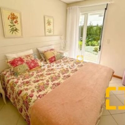 Apartamento com 234m², 4 quartos (sendo 4 suítes), 2 garagens, no bairro Jurerê Internacional em Florianópolis