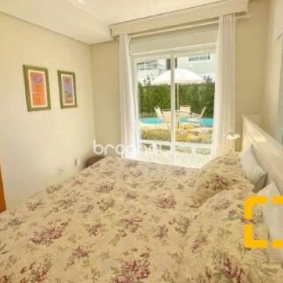 Apartamento com 234m², 4 quartos (sendo 4 suítes), 2 garagens, no bairro Jurerê Internacional em Florianópolis