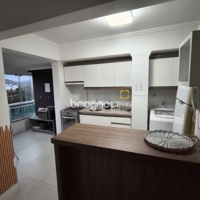 Apartamento com 83m², 2 quartos (sendo 2 suítes), 1 garagem, no bairro Jurerê Internacional em Florianópolis
