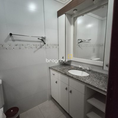 Apartamento com 83m², 2 quartos (sendo 2 suítes), 1 garagem, no bairro Jurerê Internacional em Florianópolis