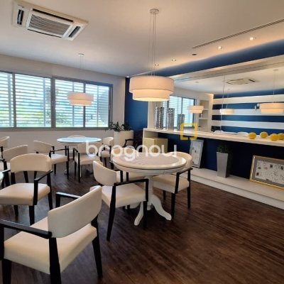 Apartamento com 125m², 2 quartos (sendo 1 suíte), 2 garagens, no bairro Jurerê Internacional em Florianópolis