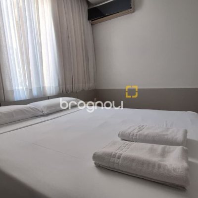 Apartamento com 125m², 2 quartos (sendo 1 suíte), 2 garagens, no bairro Jurerê Internacional em Florianópolis