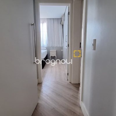 Apartamento com 125m², 2 quartos (sendo 1 suíte), 2 garagens, no bairro Jurerê Internacional em Florianópolis