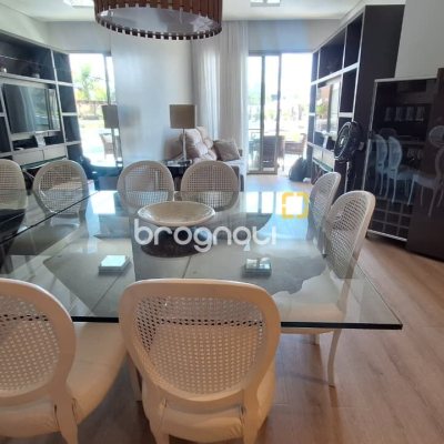 Apartamento com 125m², 2 quartos (sendo 1 suíte), 2 garagens, no bairro Jurerê Internacional em Florianópolis
