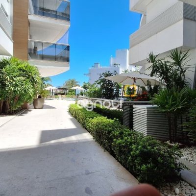 Apartamento com 125m², 2 quartos (sendo 1 suíte), 2 garagens, no bairro Jurerê Internacional em Florianópolis