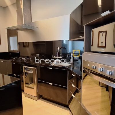 Apartamento com 125m², 2 quartos (sendo 1 suíte), 2 garagens, no bairro Jurerê Internacional em Florianópolis