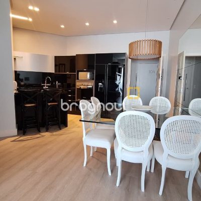Apartamento com 125m², 2 quartos (sendo 1 suíte), 2 garagens, no bairro Jurerê Internacional em Florianópolis