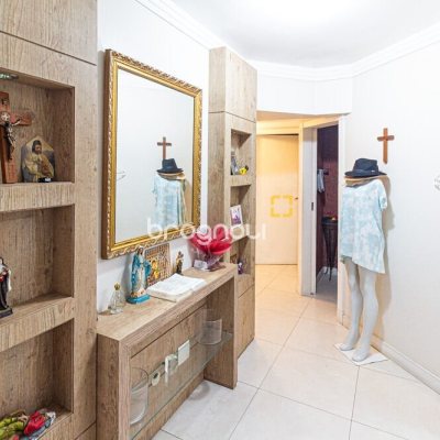Apartamento com 146m², 3 quartos (sendo 2 suítes), 1 garagem, no bairro Jurerê Internacional em Florianópolis