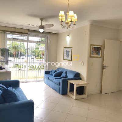 Apartamento com 122m², 3 quartos (sendo 2 suítes), 2 garagens, no bairro Jurerê Internacional em Florianópolis